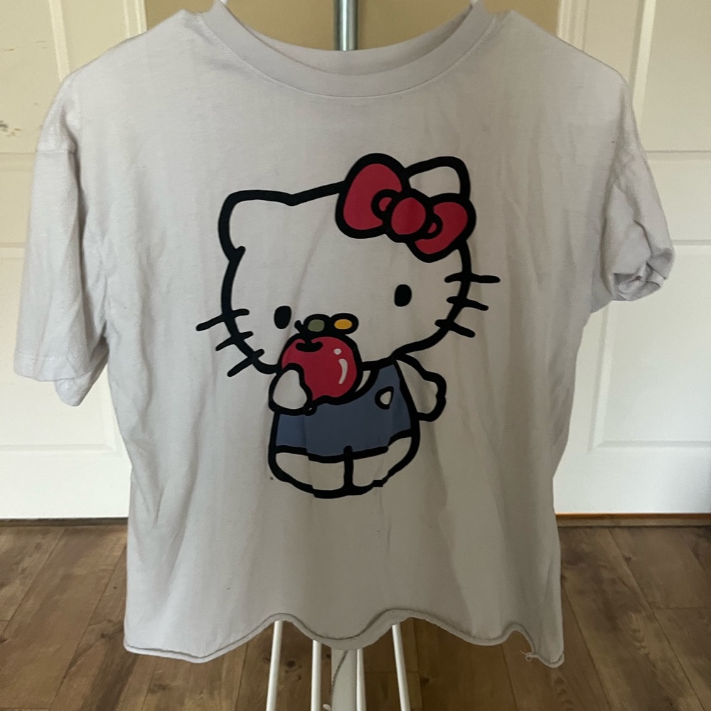 Hello Kitty graphic tee.